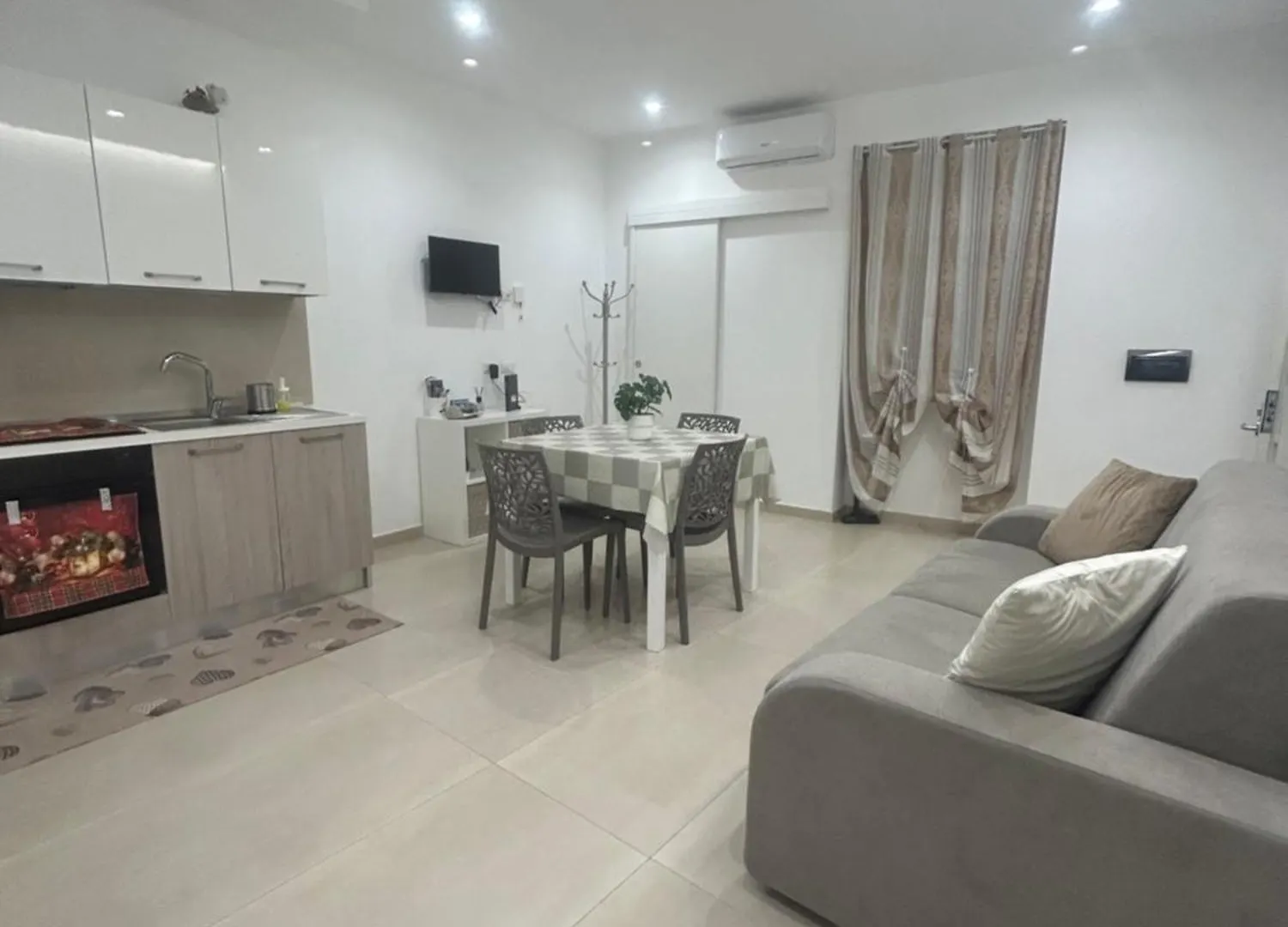 Casa Vacanze Angela Neapol 0*,  Włochy